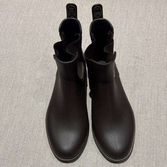 Sleek Brown Women's Winter Rain Boots - Picture 1 of 6
